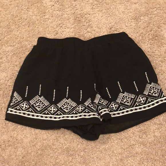 Charlotte Russe Pants - Cute black shorts